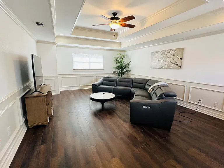 1428 Cat Mountain Trl — Photo 2