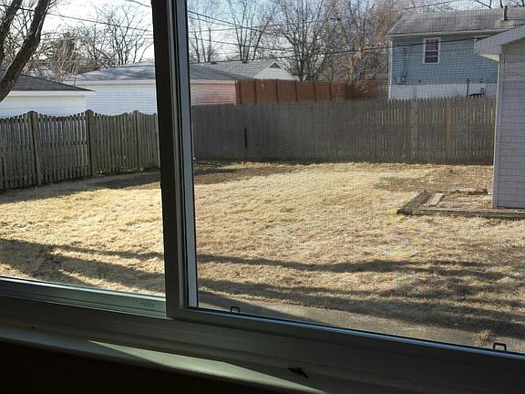 Big backyard, new A/C, new furnace