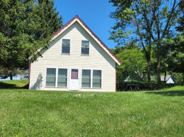 E2445 Tulip Court, La Valle, WI 53941