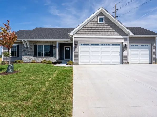 7001 Black Oak Dr, Bettendorf, IA 52722