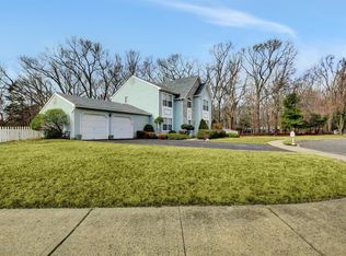 23 Crossbrooke Ct, Howell, NJ 07731