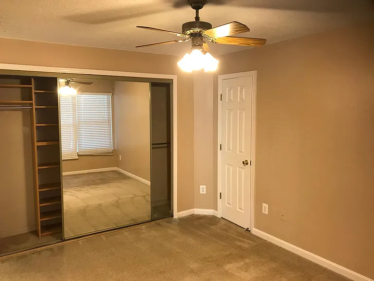 927 Hillside Lake Ter #206 — Photo 7