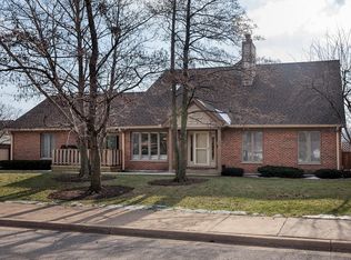 1943 Koehling Rd, Northbrook, IL 60062