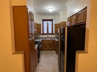 233 92nd St #1, Brooklyn, NY 11209