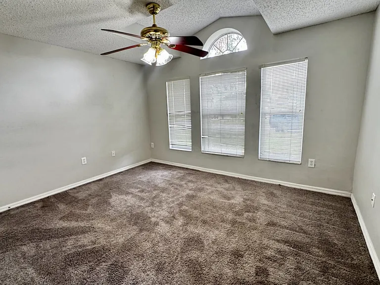 850 Welch Hill Cir — Photo 14