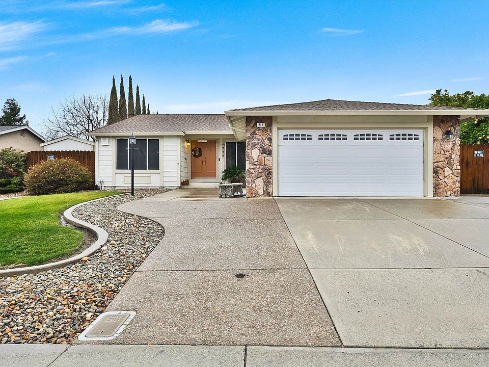 1st image of 913 Burwood Way