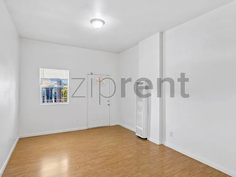 3312 Adeline St — Photo 7