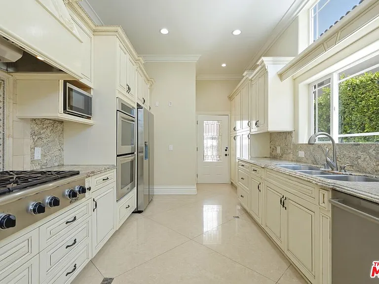 1510 Cardiff Ave — Photo 7