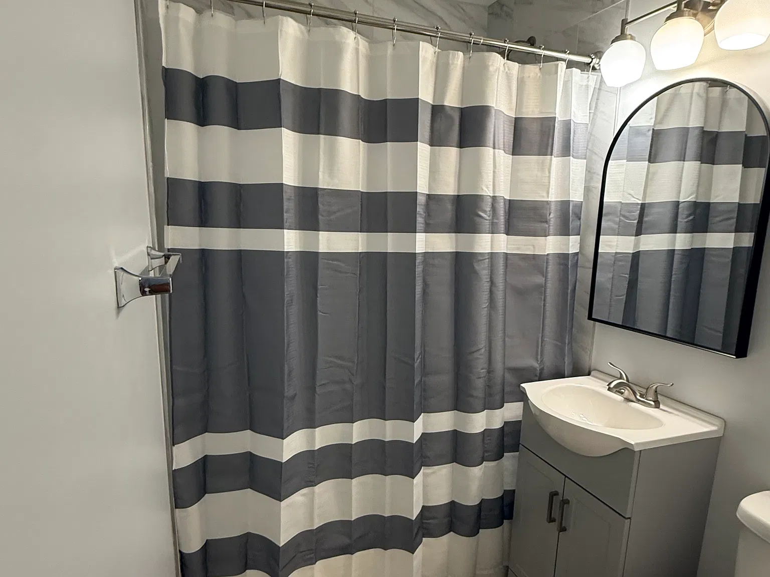 3 bed, 920 sqft, $2,600 — Photo 2