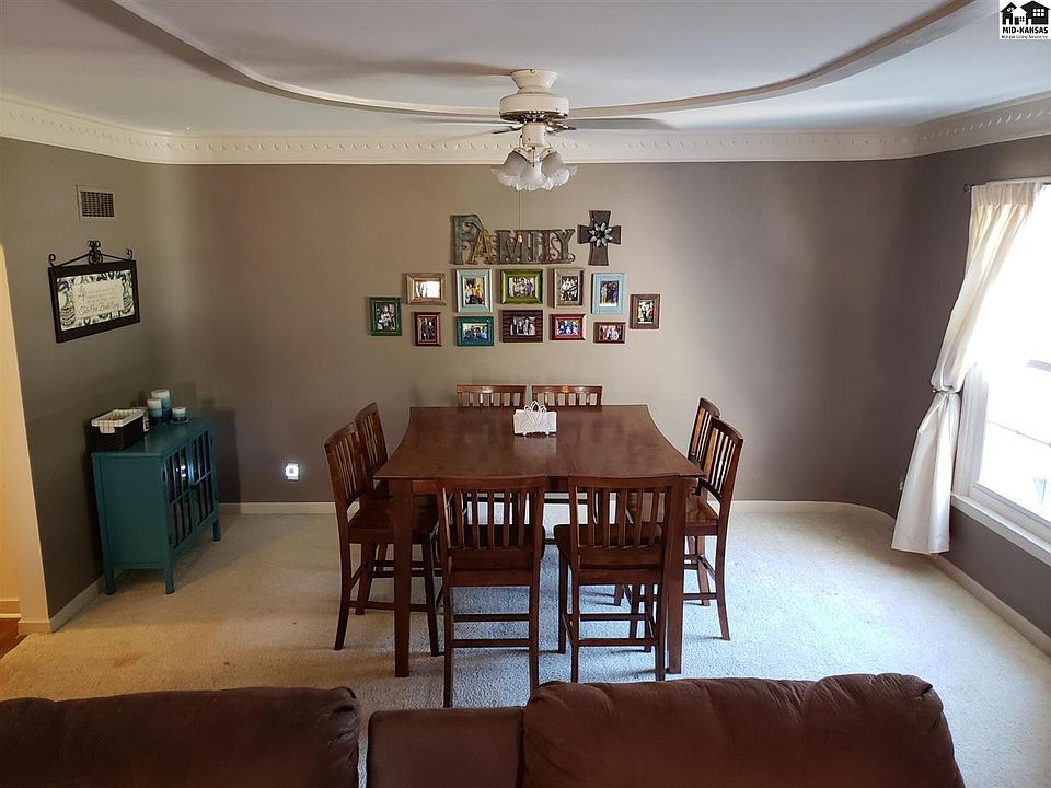 403 Hyde Park Dr, Hutchinson, KS 67502 Zillow