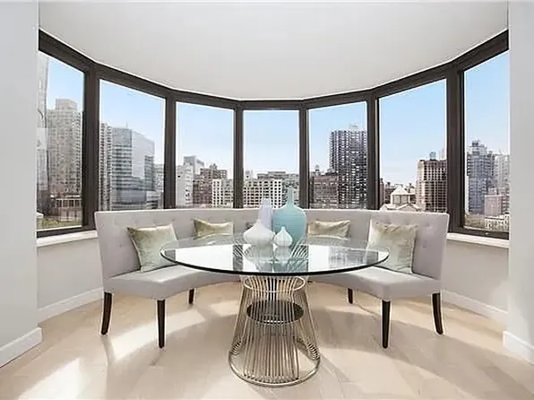 330 East 38th Street image 1 of 17