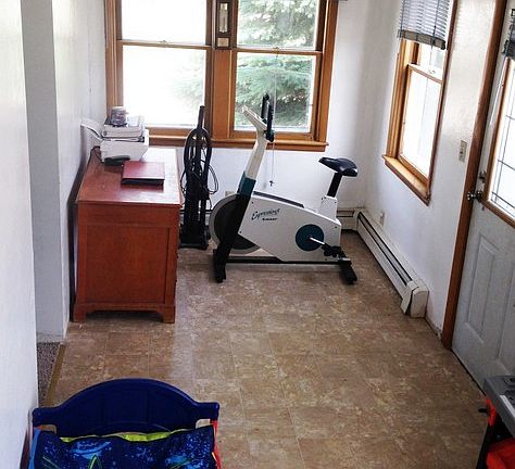 Playroom/Office/Bonus Room