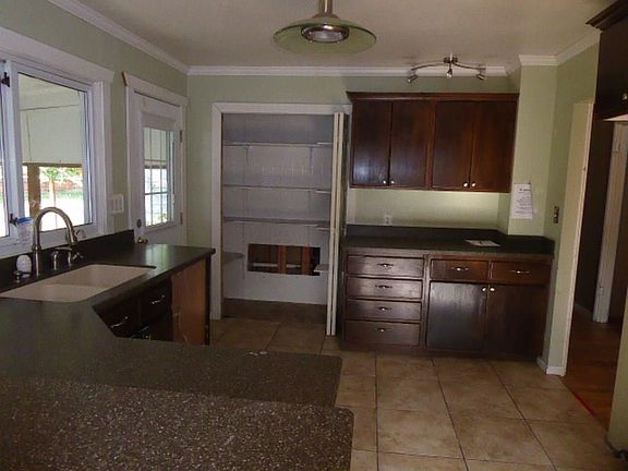 3rd image of 2120 Concord Dr