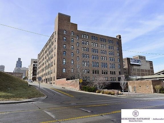 3rd image of 105 S 9th St APT 607