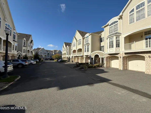301 Edmonton Court, Livingston, NJ 07039