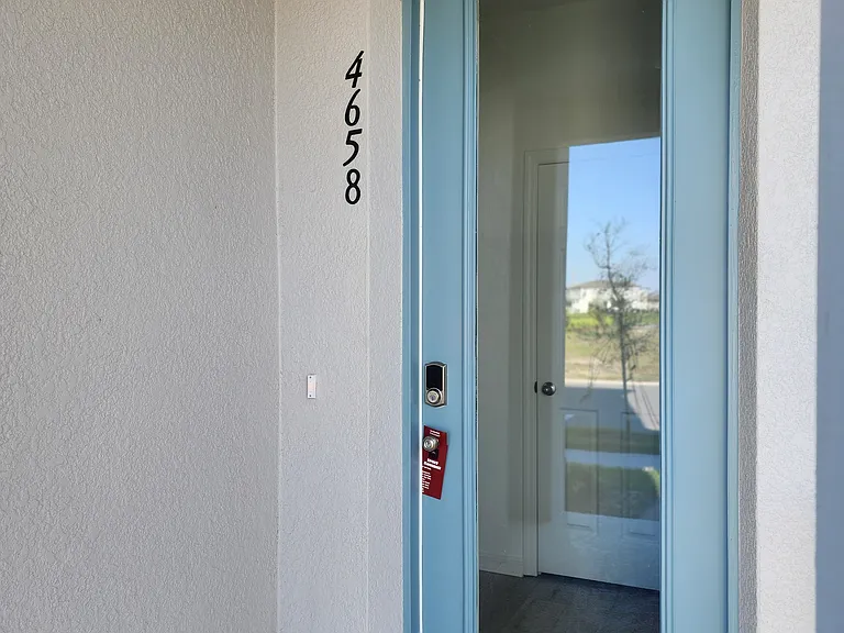4658 Homestead Trl — Photo 3