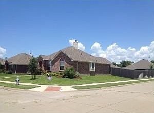 2nd image of 1309 Red River Dr