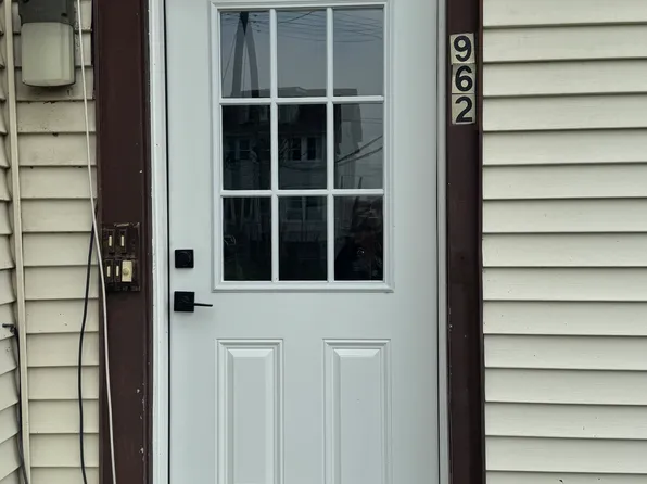 962 Paulding St APT 2, Peekskill, NY 10566