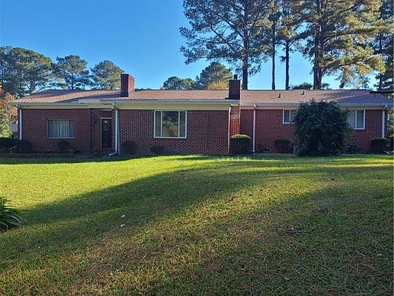 5th image of 412 Bobby Jones Dr