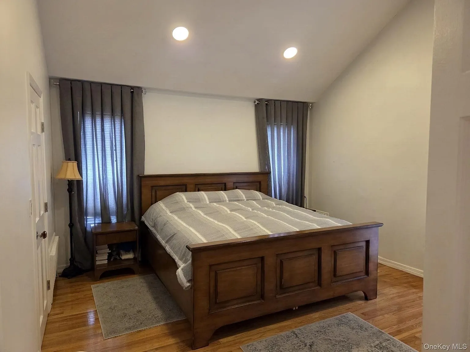 5 bed, 3.5 bath, 3627 sqft, $6,500 — Photo 4