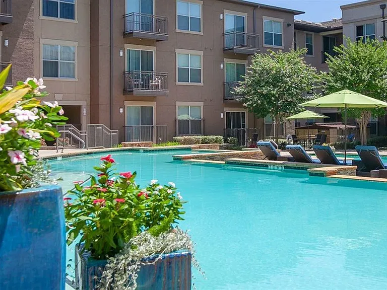 Dallas, TX Apartment Homes — Photo 15
