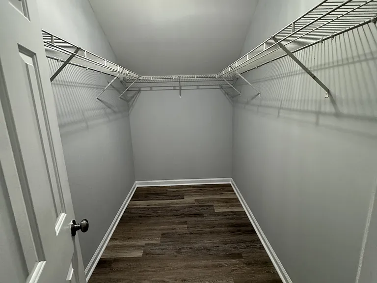4529 Farm Lake Dr — Photo 14
