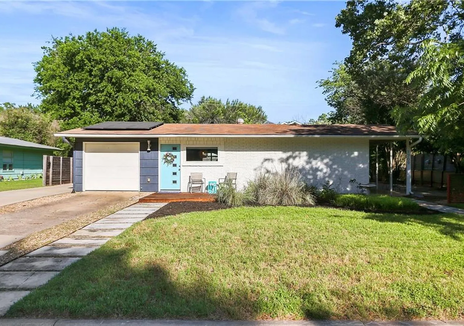 Fully remodeled home in Central Austin — Photo 1