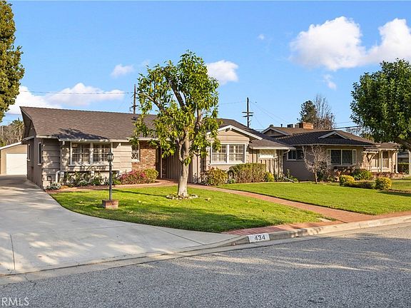 4th image of 434 Wenham Rd