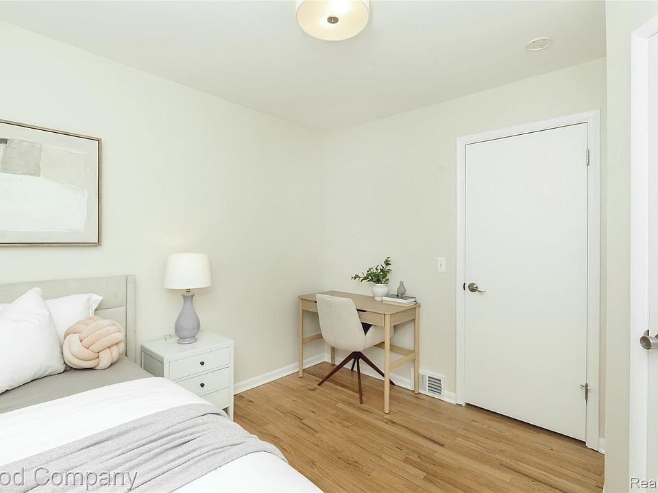 938 Edgewood Dr, photo 20