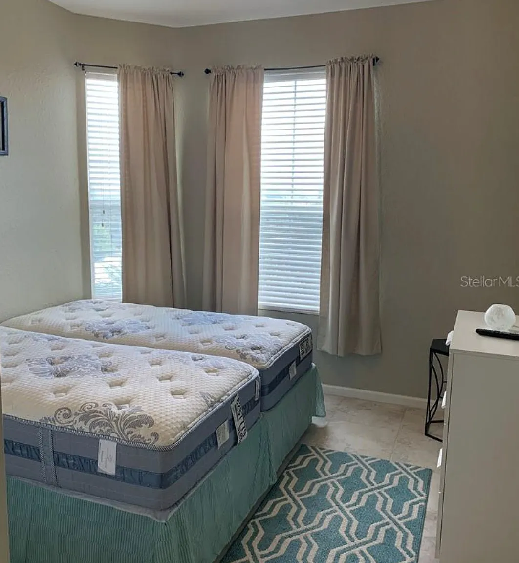 3 bed, 1247 sqft, $2,000 — Photo 3