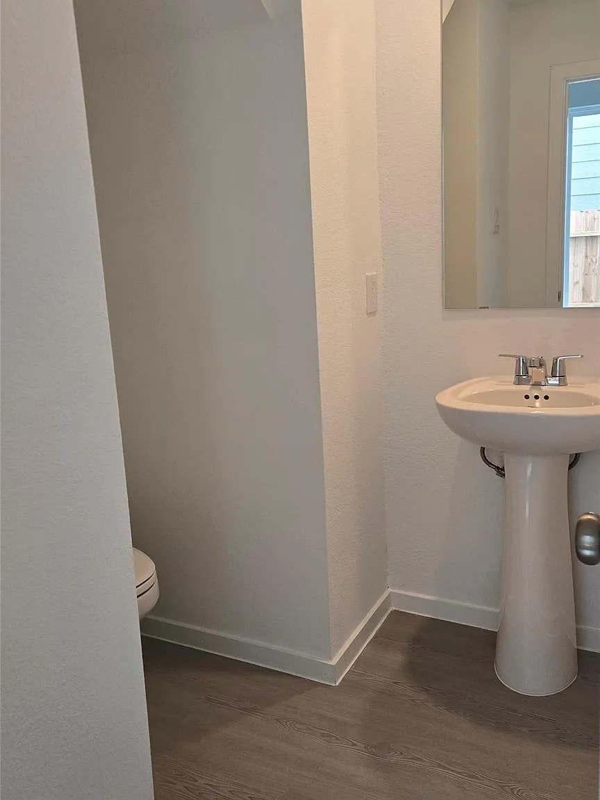 4 bed, 2.5 bath, 1535 sqft, $1,700 — Photo 3