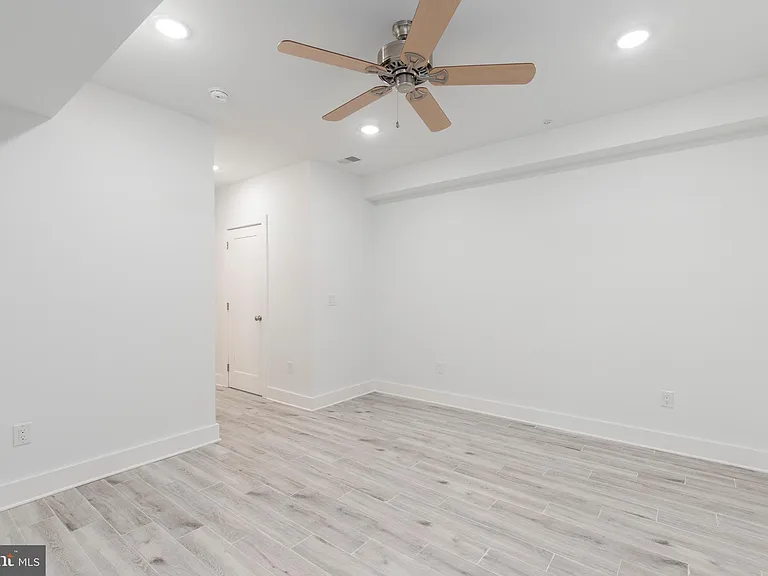 2412 W Master St #A — Photo 20