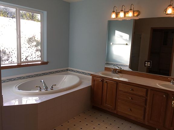 4th image of 3714 19th Avenue Ct SE