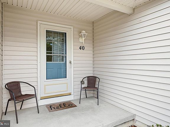 4th image of 40 Pebble Beach Ln