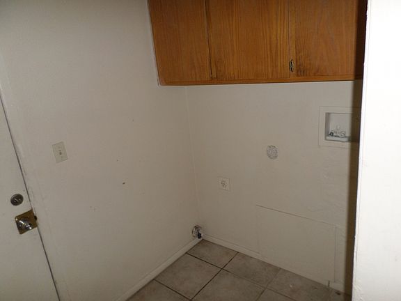4th image of 516 W 12th St APT 12