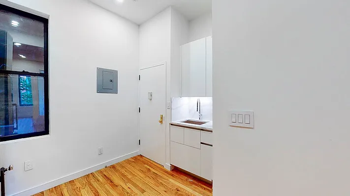 Rented by Brighton Management | media 7