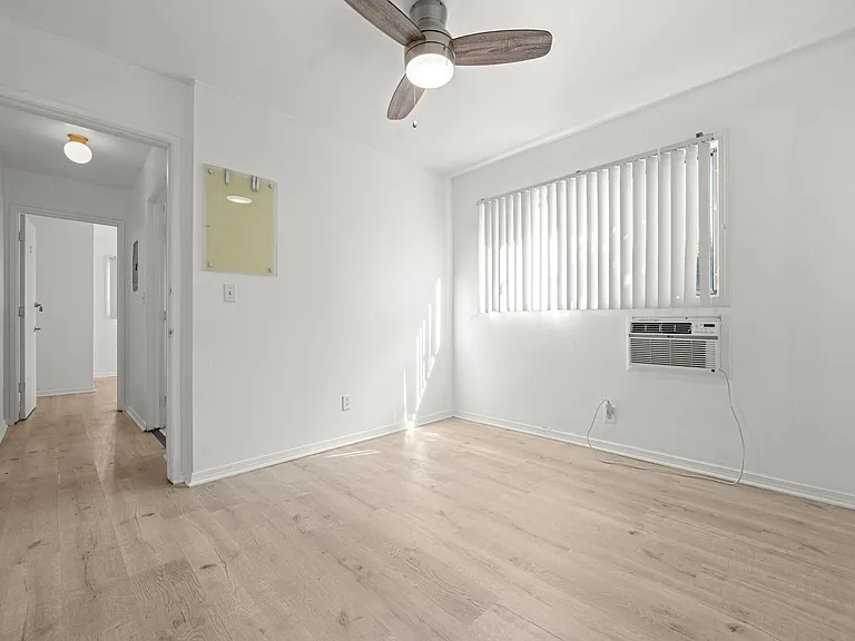 1204 W 24th St — Photo 14