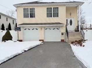 105 Fairchild Ave, Morris Plains, NJ 07950