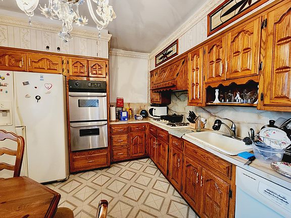 3rd image of 8015 21st Ave Floor 2