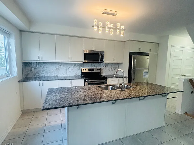 554 Goldenrod Ln — Photo 30