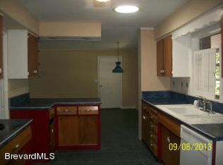 890 Hillcrest Ave, Titusville, FL 32796