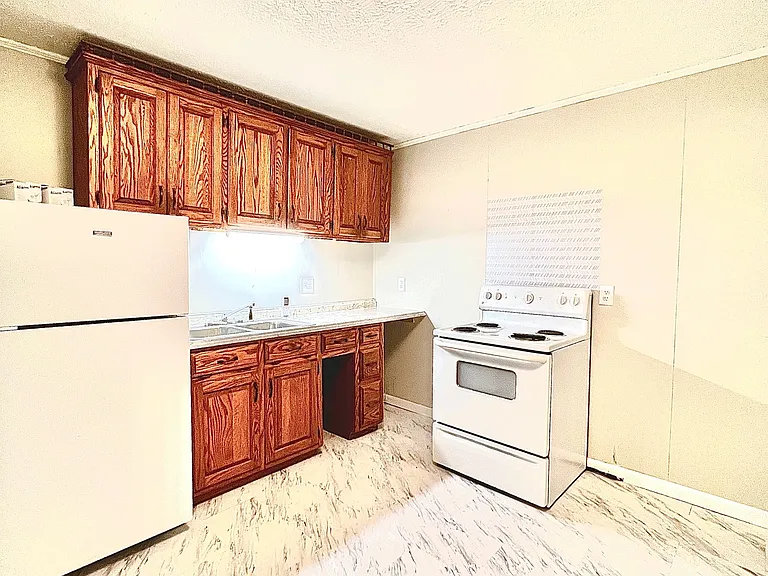 1610 Columbus St SW #A — Photo 6