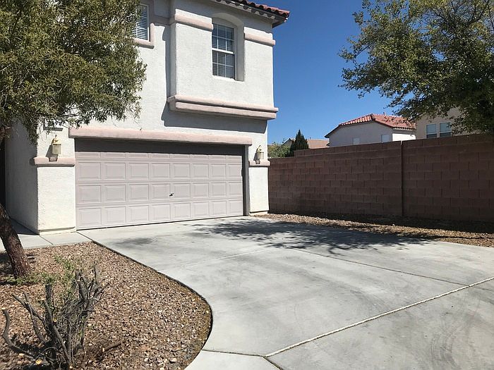 1st image of 7592 Camino Heights Ct