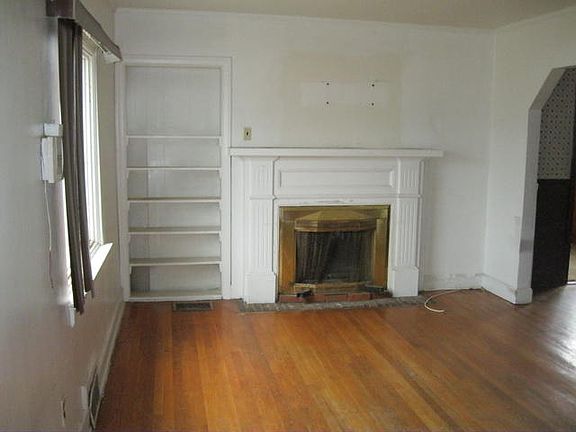 3rd image of 2418 Cornell Dr NW