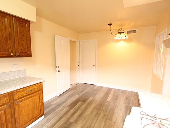 4th image of 10492 Georgetown Dr