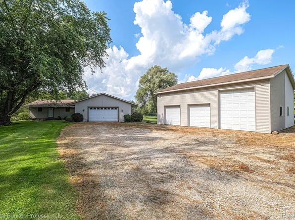 4364 Hadley Rd, Metamora, MI 48455