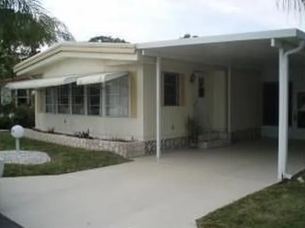 13680 Grackle Dr, Fort Myers, FL 33908