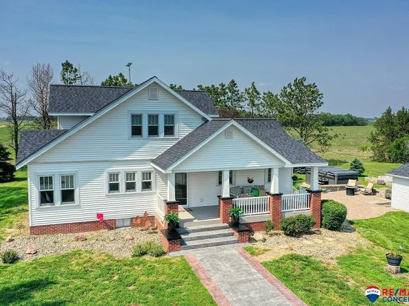 3738 S 54th Rd, Firth, NE 68358