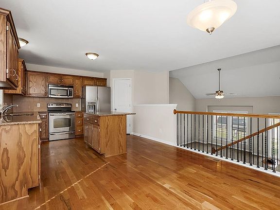 5th image of 11212 N Summit St