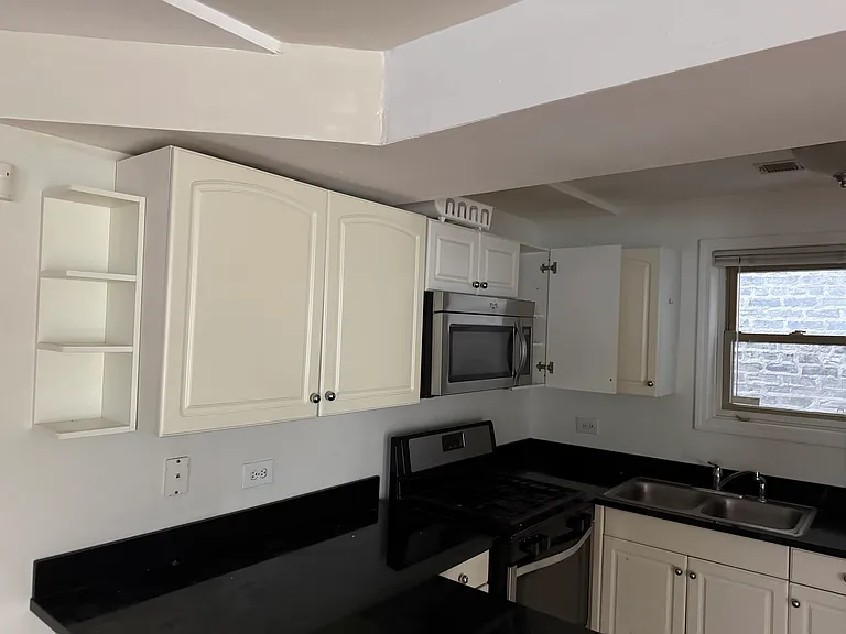 1525 W Augusta Blvd #2 — Photo 11
